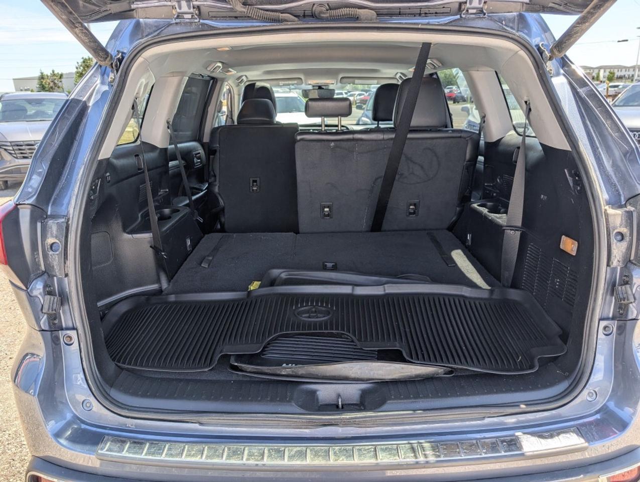 2019 Toyota Highlander XLE AWD NAV LEATHER SUNROOF CAMERA Photo