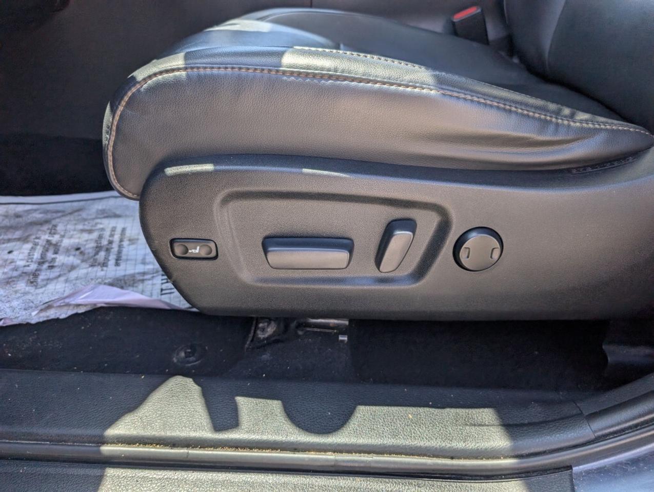 2019 Toyota Highlander XLE AWD NAV LEATHER SUNROOF CAMERA Photo