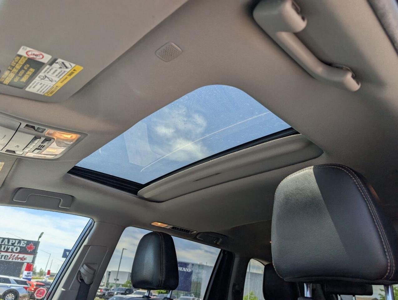 2019 Toyota Highlander XLE AWD NAV LEATHER SUNROOF CAMERA Photo