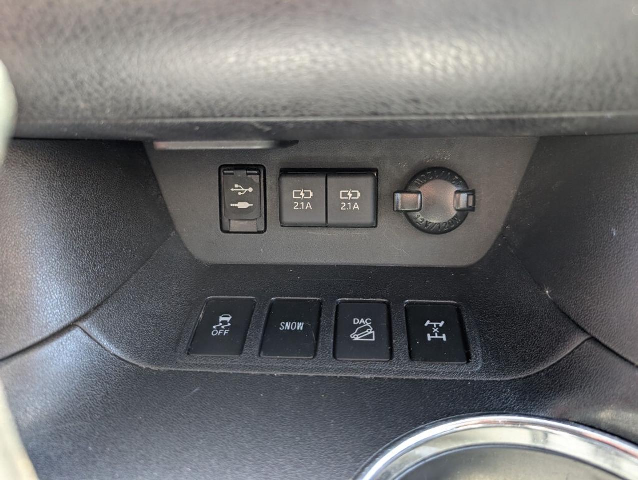 2019 Toyota Highlander XLE AWD NAV LEATHER SUNROOF CAMERA Photo