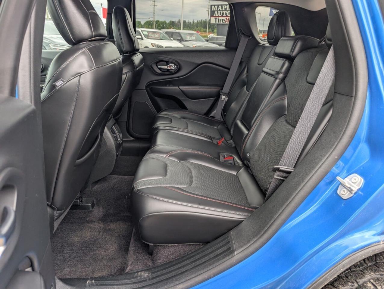 2019 Jeep Cherokee Trailhawk NAV LEATHER PANO ROOF CAMERA HTD SEATS Photo
