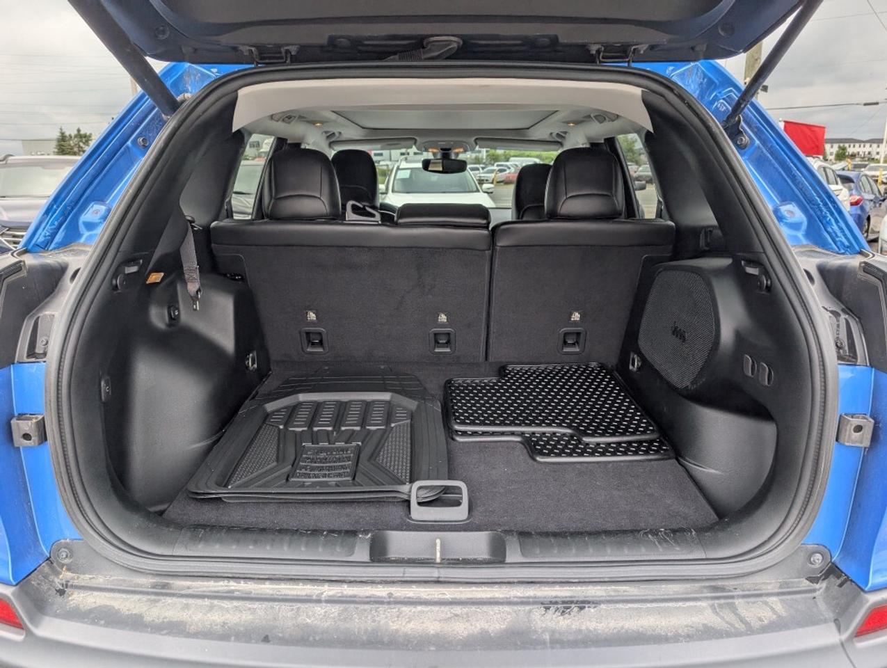 2019 Jeep Cherokee Trailhawk NAV LEATHER PANO ROOF CAMERA HTD SEATS Photo