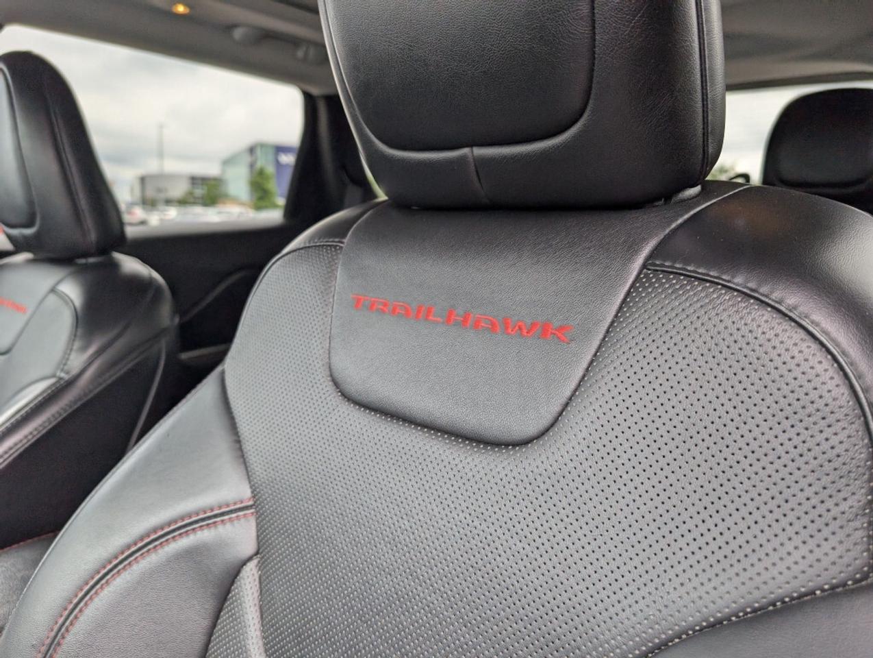 2019 Jeep Cherokee Trailhawk NAV LEATHER PANO ROOF CAMERA HTD SEATS Photo