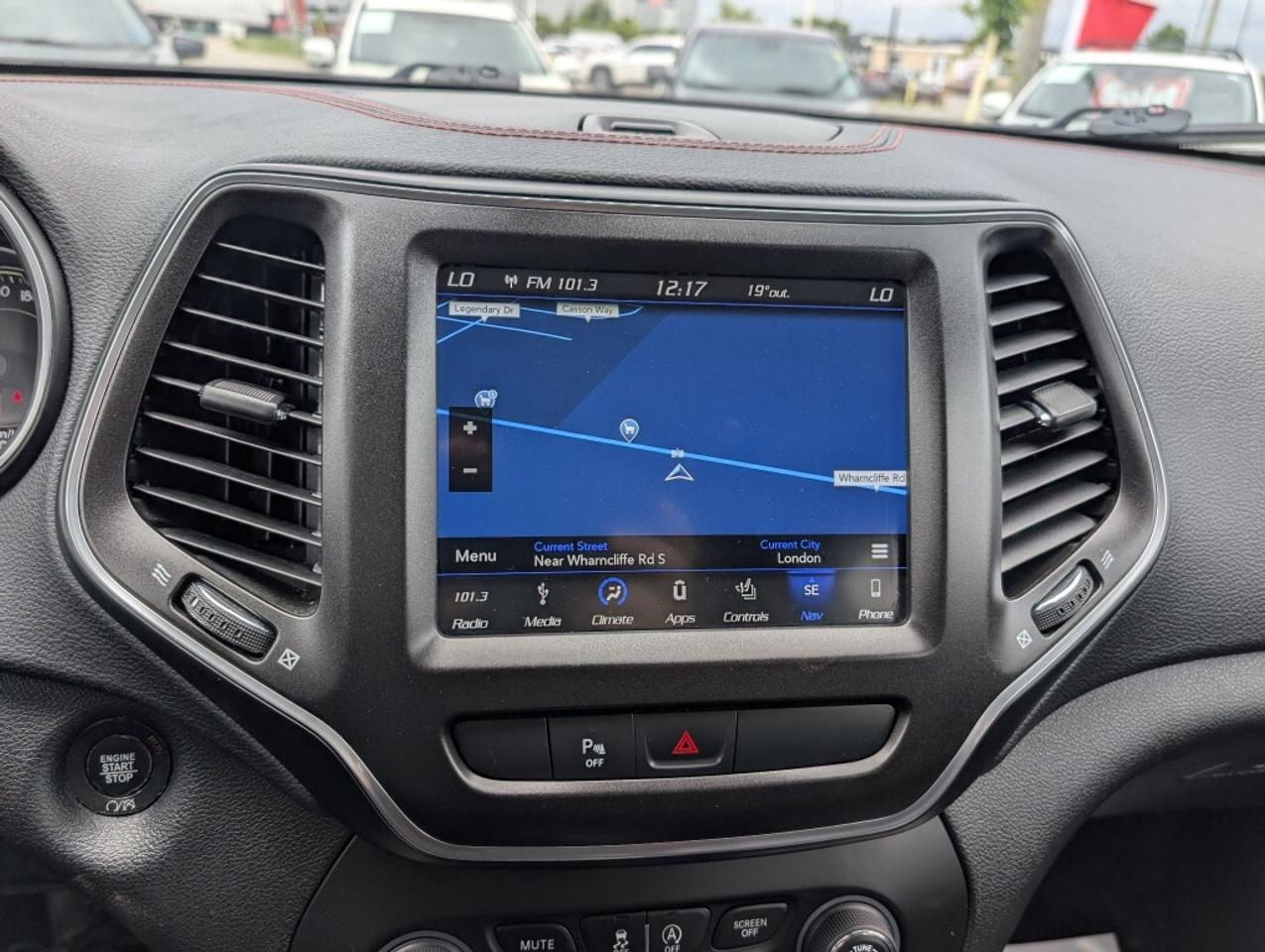 2019 Jeep Cherokee Trailhawk NAV LEATHER PANO ROOF CAMERA HTD SEATS Photo