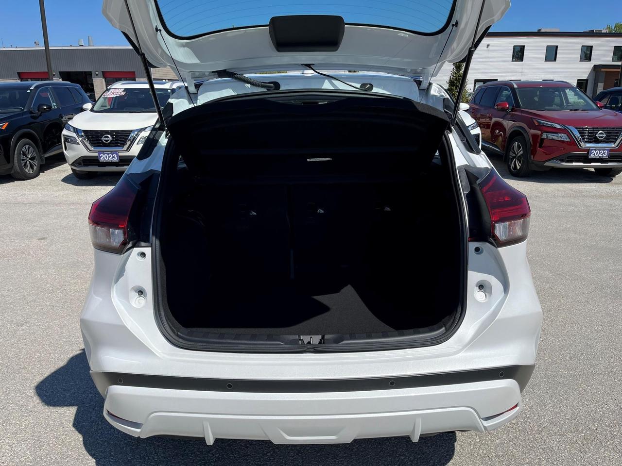 2023 Nissan Kicks SR PREMIUM Photo