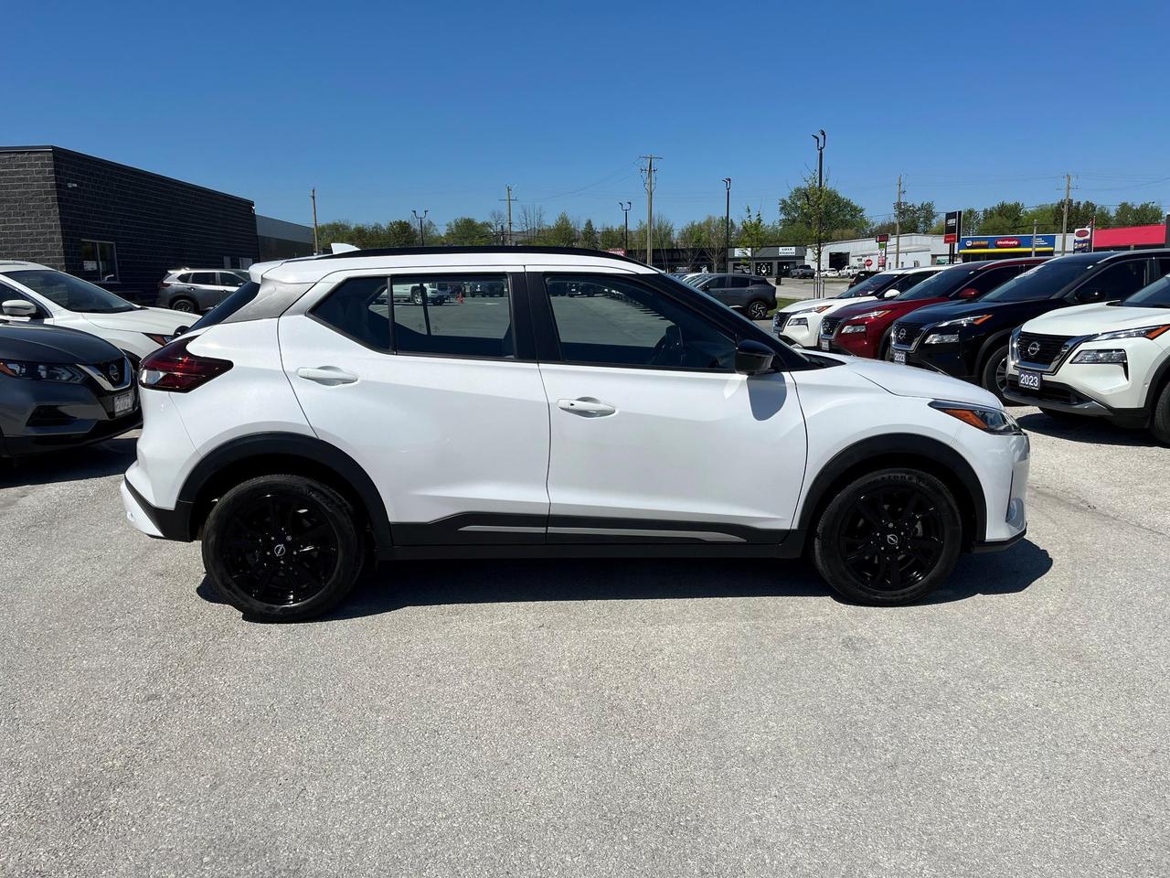 2023 Nissan Kicks SR PREMIUM Photo