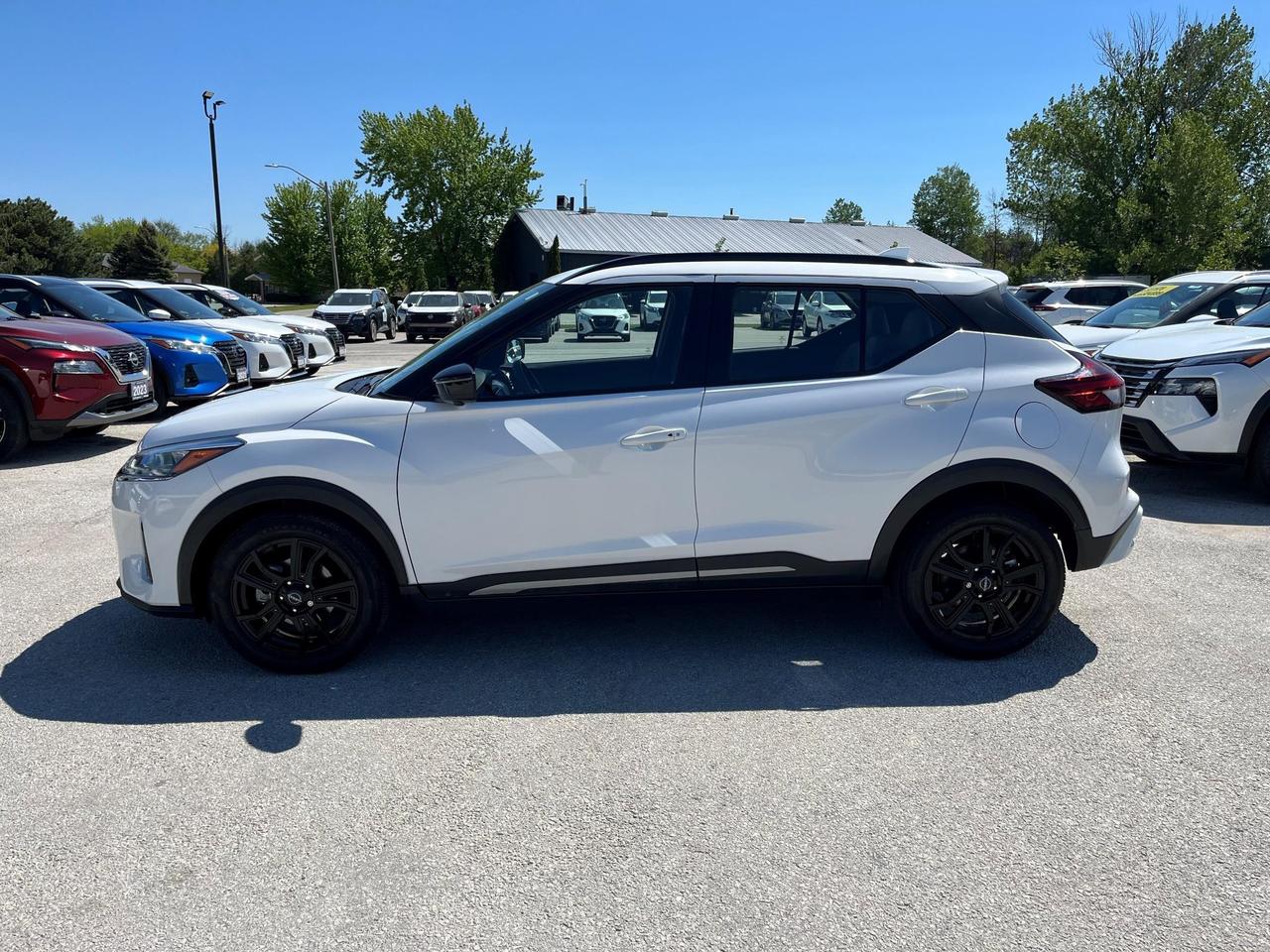 2023 Nissan Kicks SR PREMIUM Photo