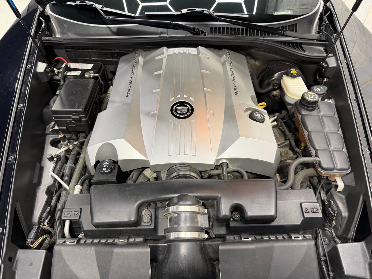 2004 Cadillac XLR 2dr Convertible Photo