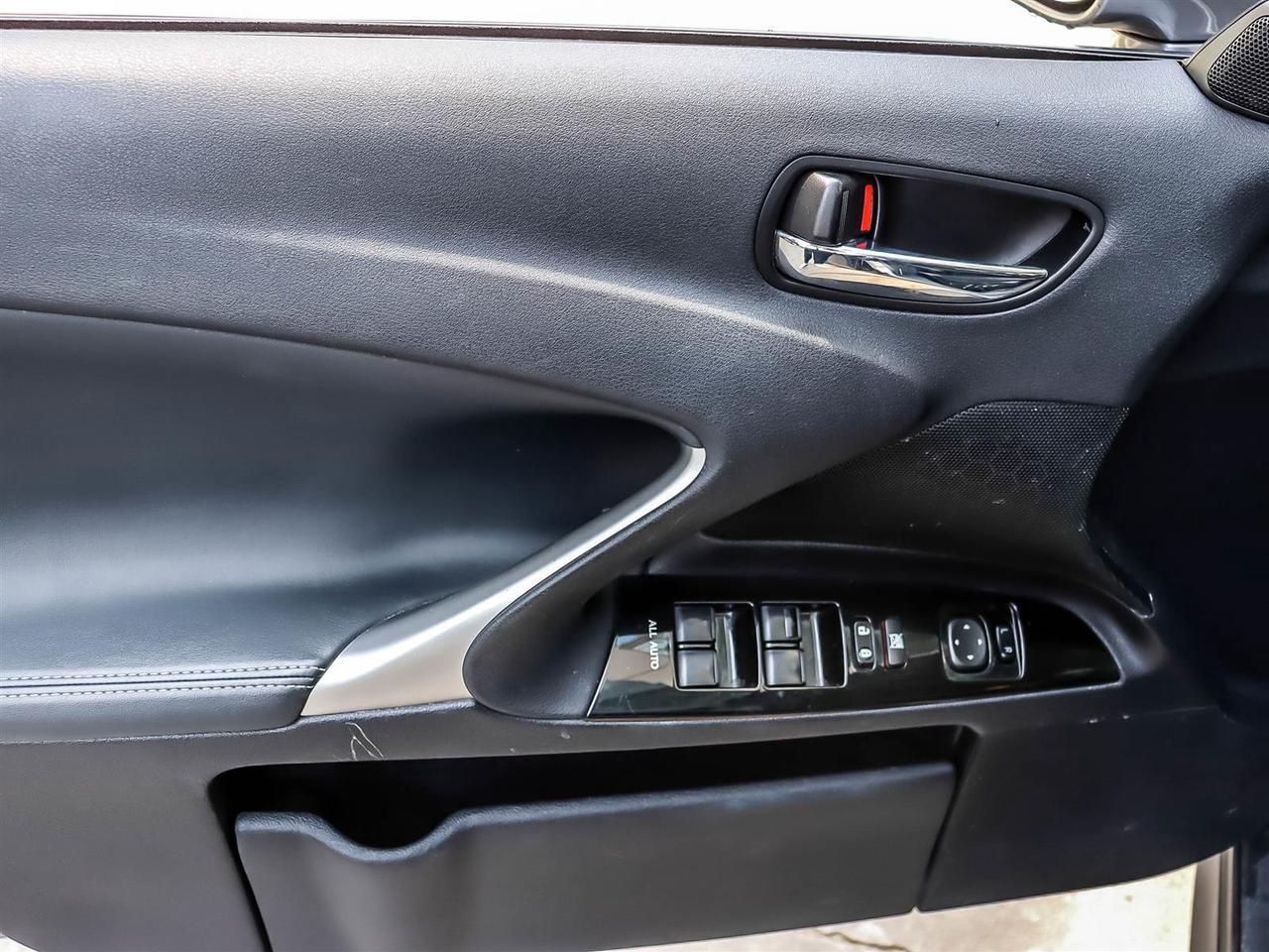 2012 Lexus IS 250 4DR SDN AUTO AWD Photo4