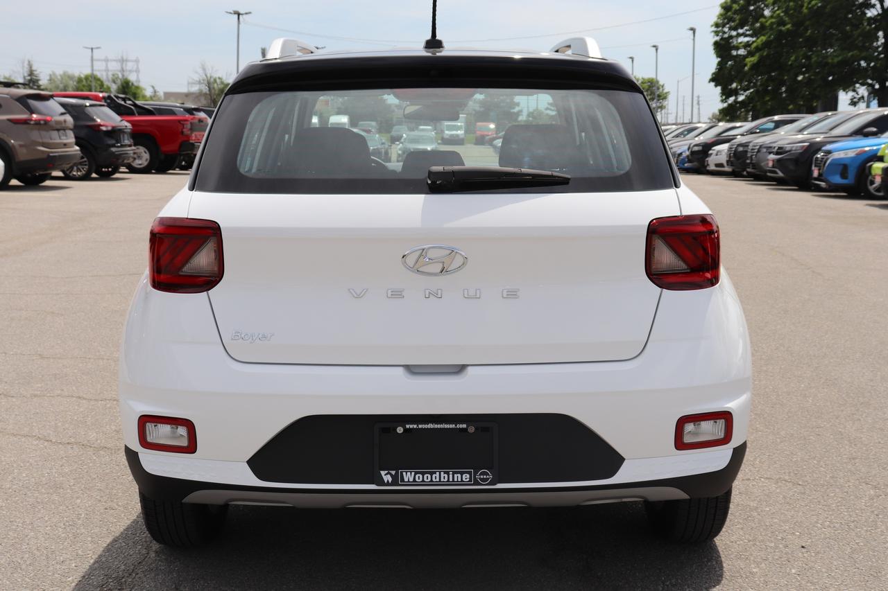 2025 Hyundai Venue Preferred IVT w-Two-Tone Photo