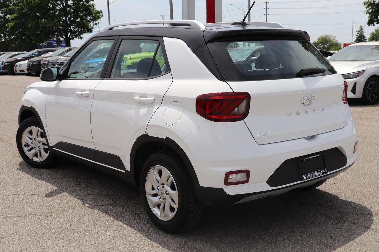 2025 Hyundai Venue Preferred IVT w-Two-Tone Photo
