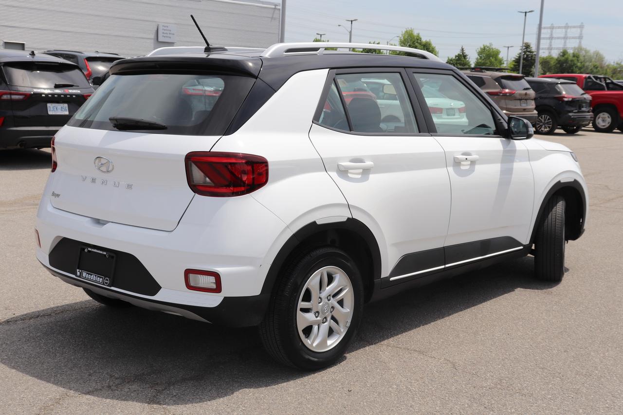 2025 Hyundai Venue Preferred IVT w-Two-Tone Photo