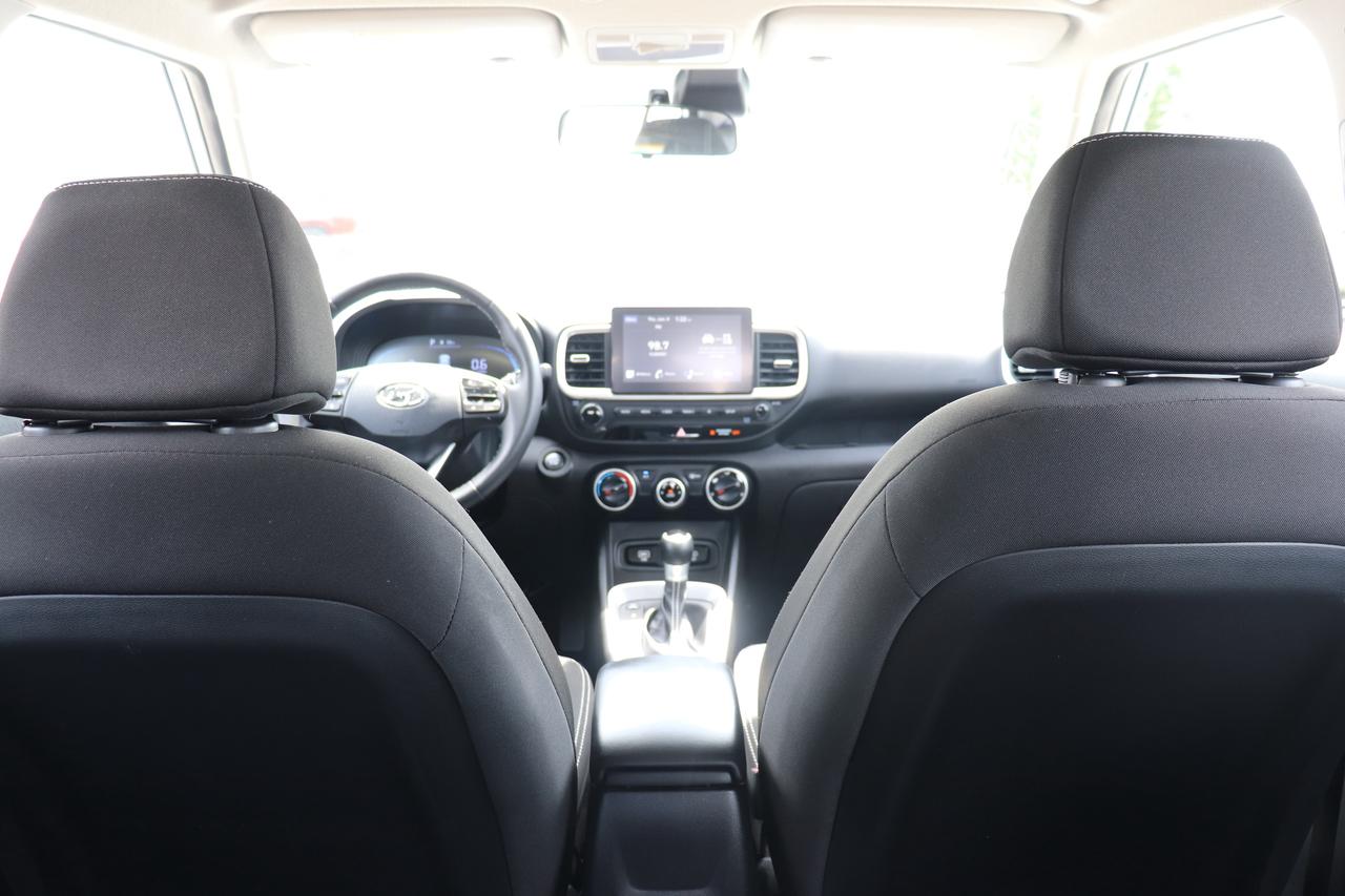 2025 Hyundai Venue Preferred IVT w-Two-Tone Photo
