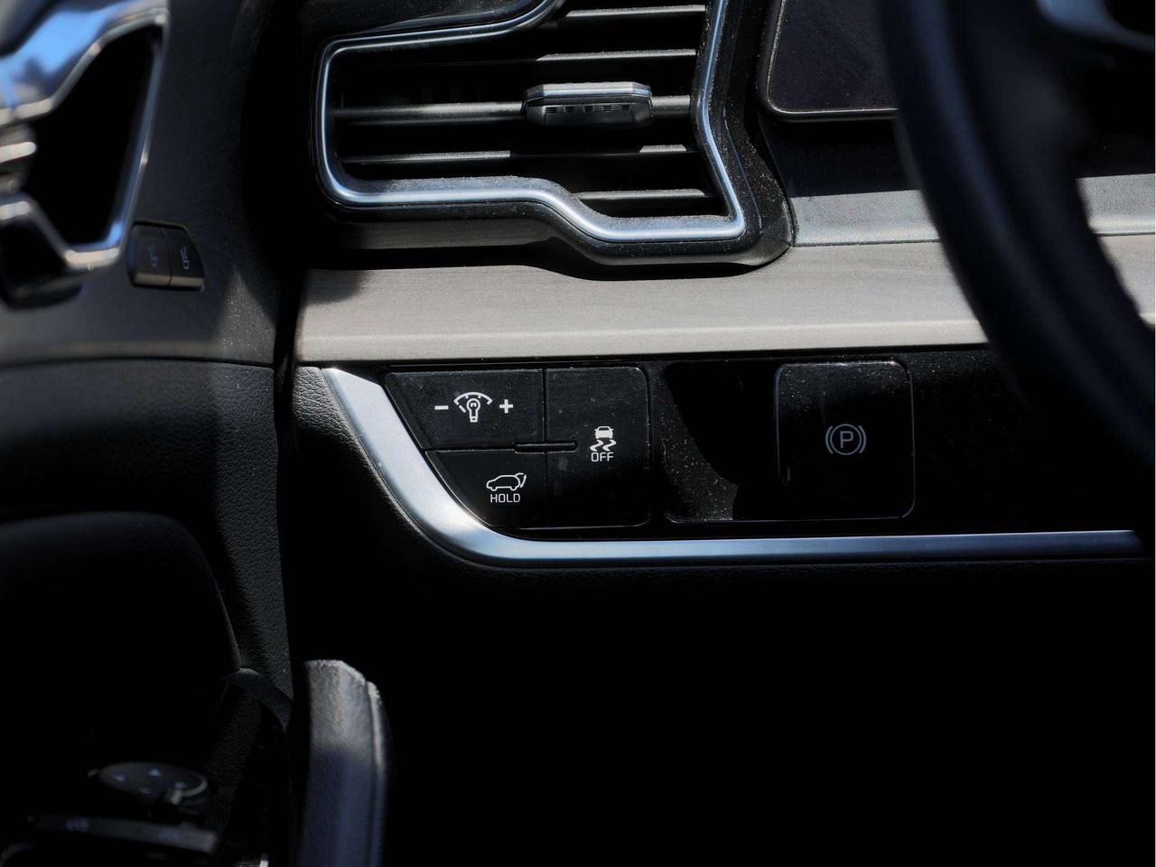 2023 Kia Sportage X-Line Limited   Blindview Monitor   Premium Sound Photo