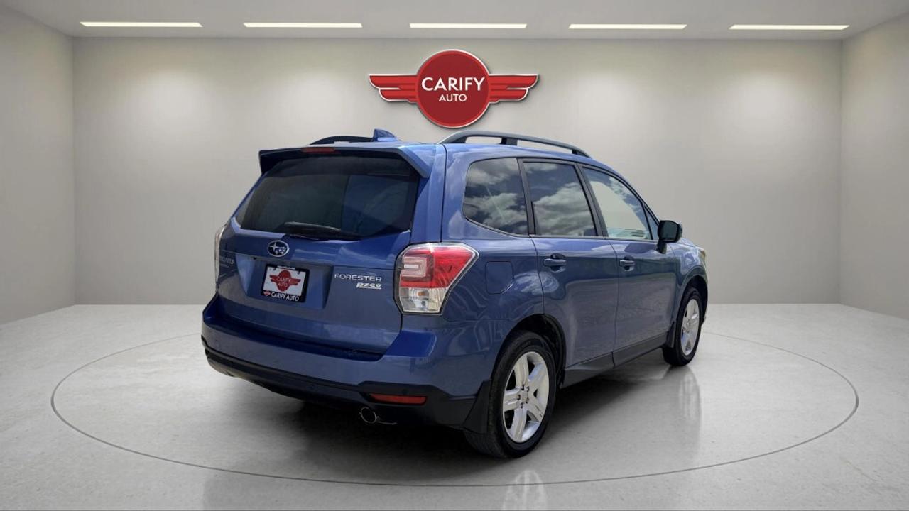 2017 Subaru Forester Touring w/Tech Pkg Photo