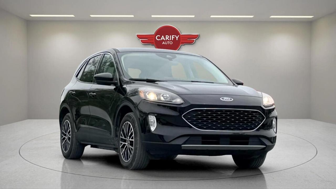 2022 Ford Escape SEL Plug-In Hybrid Photo2