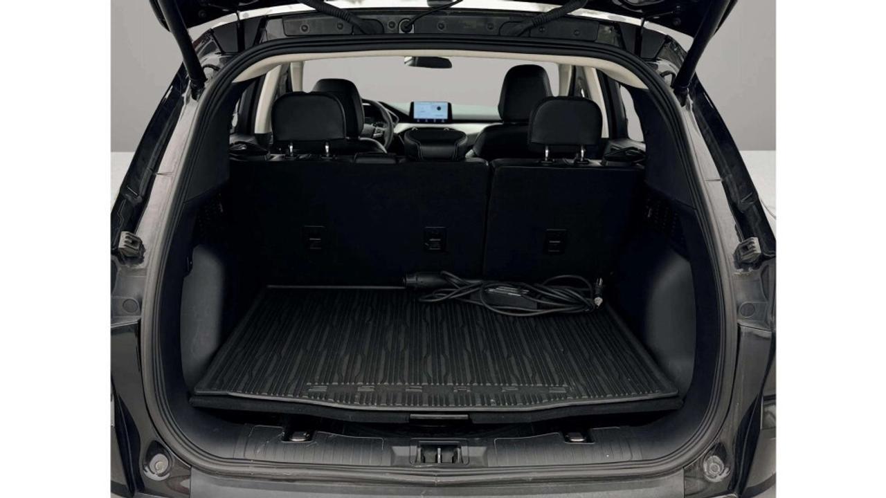 2022 Ford Escape SEL Plug-In Hybrid Photo