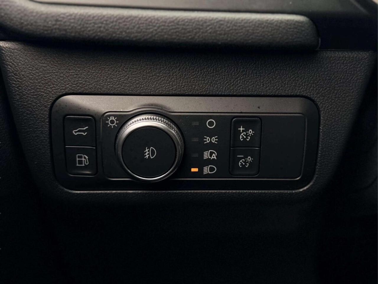 2022 Ford Escape SEL Plug-In Hybrid Photo