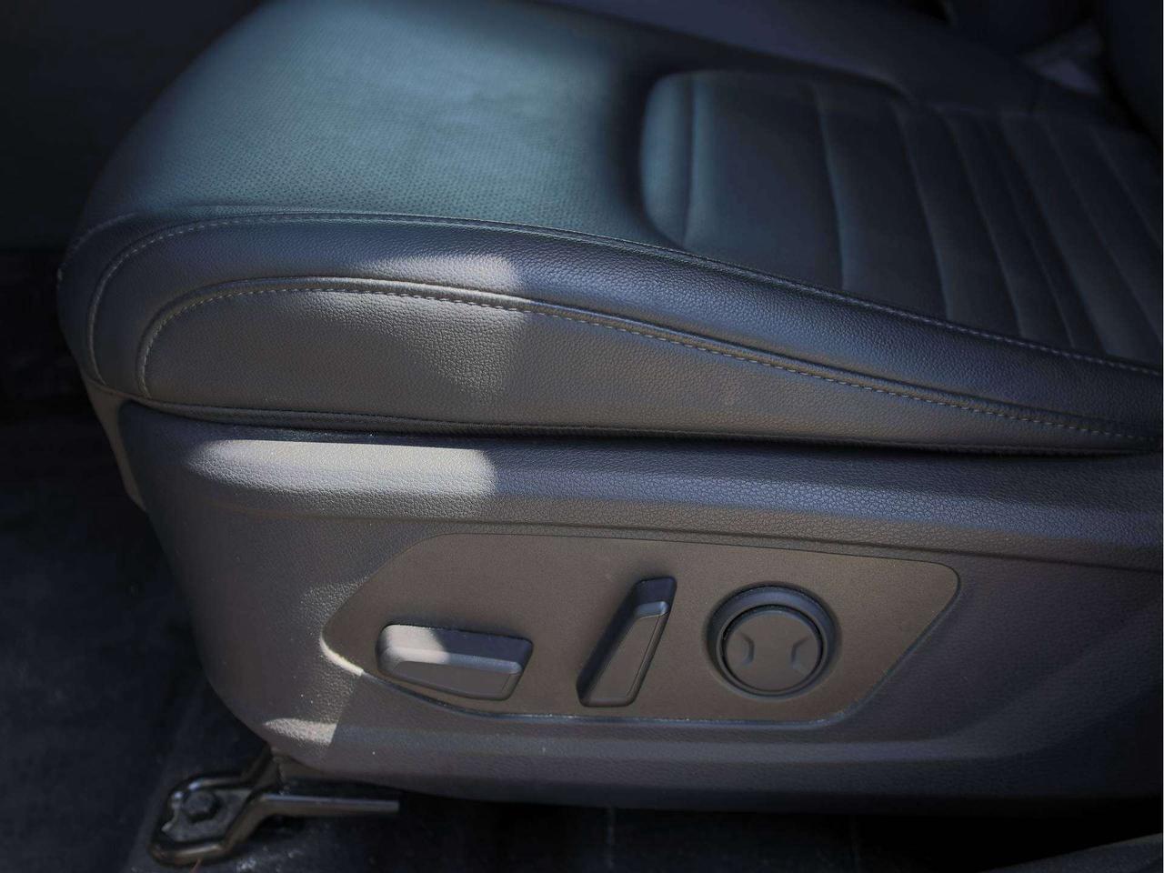 2023 Kia Sportage EX Premium Photo