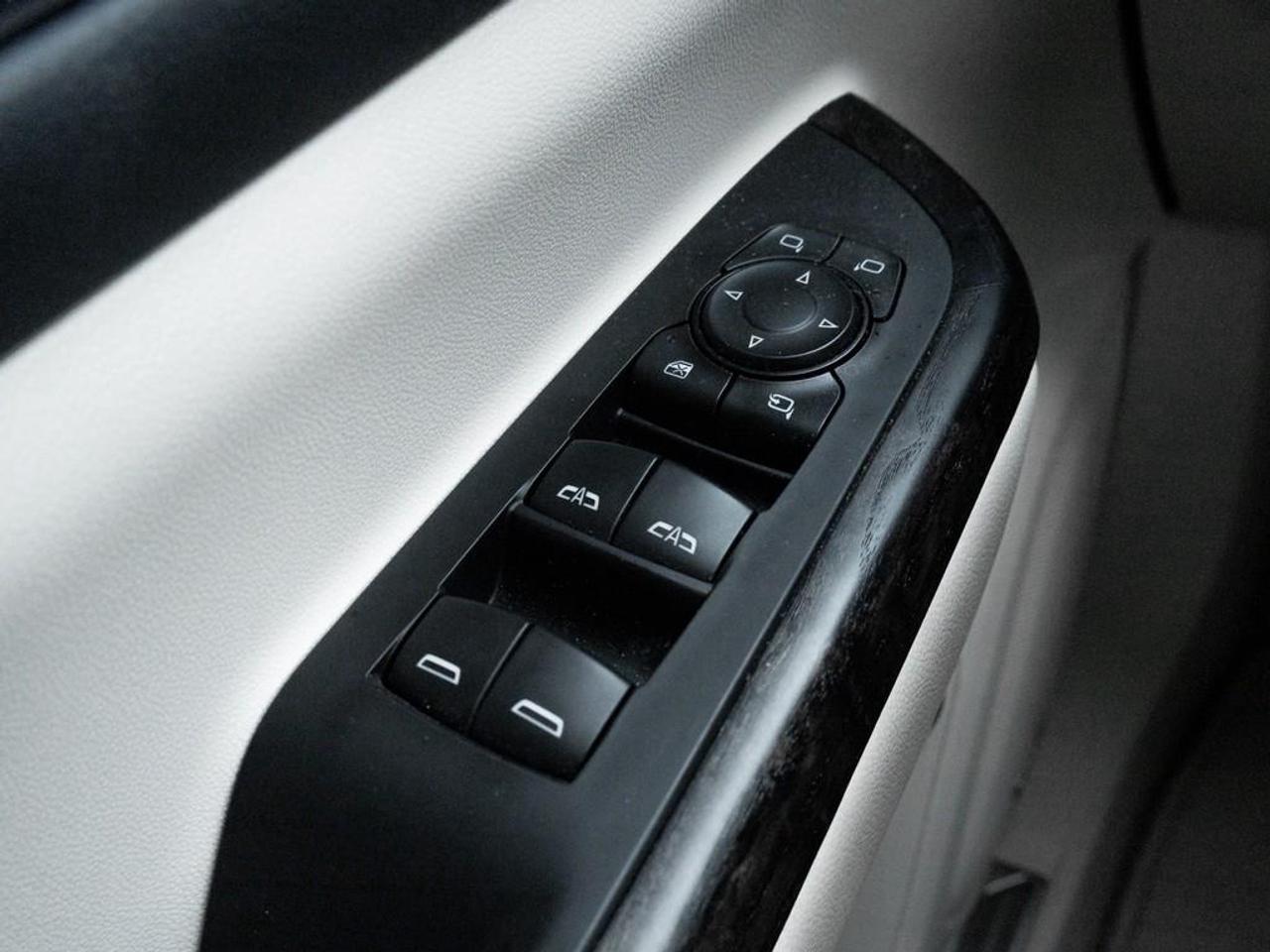 2020 GMC Acadia Denali All-wheel Drive Photo