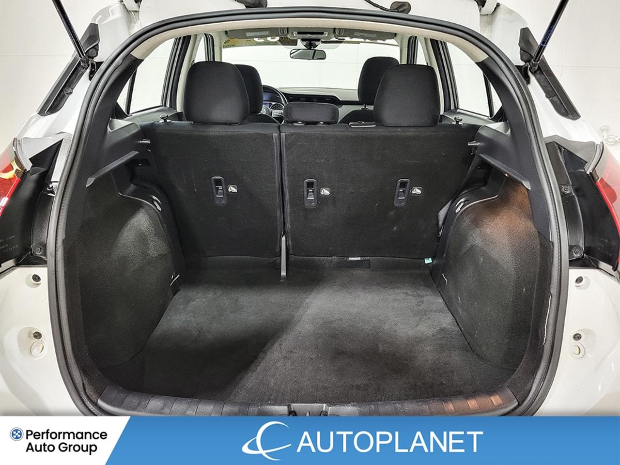 2024 Nissan Kicks S, Apple CarPlay, Back Up Cam, Bluetooth! Photo