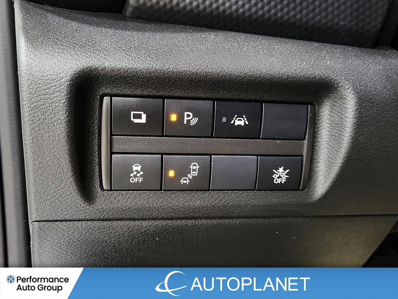 2024 Nissan Kicks S, Apple CarPlay, Back Up Cam, Bluetooth! Photo