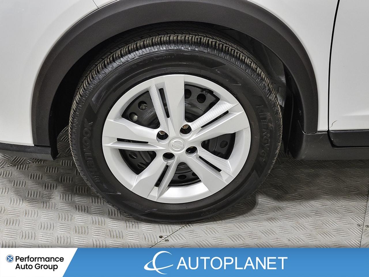 2024 Nissan Kicks S, Apple CarPlay, Back Up Cam, Bluetooth! Photo