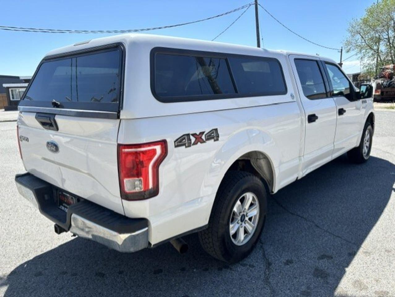 2017 Ford F-150 XLT 4WD SUPER CREW-CAMERA-CAP-NEW TIRES-CERTIFIED! Photo