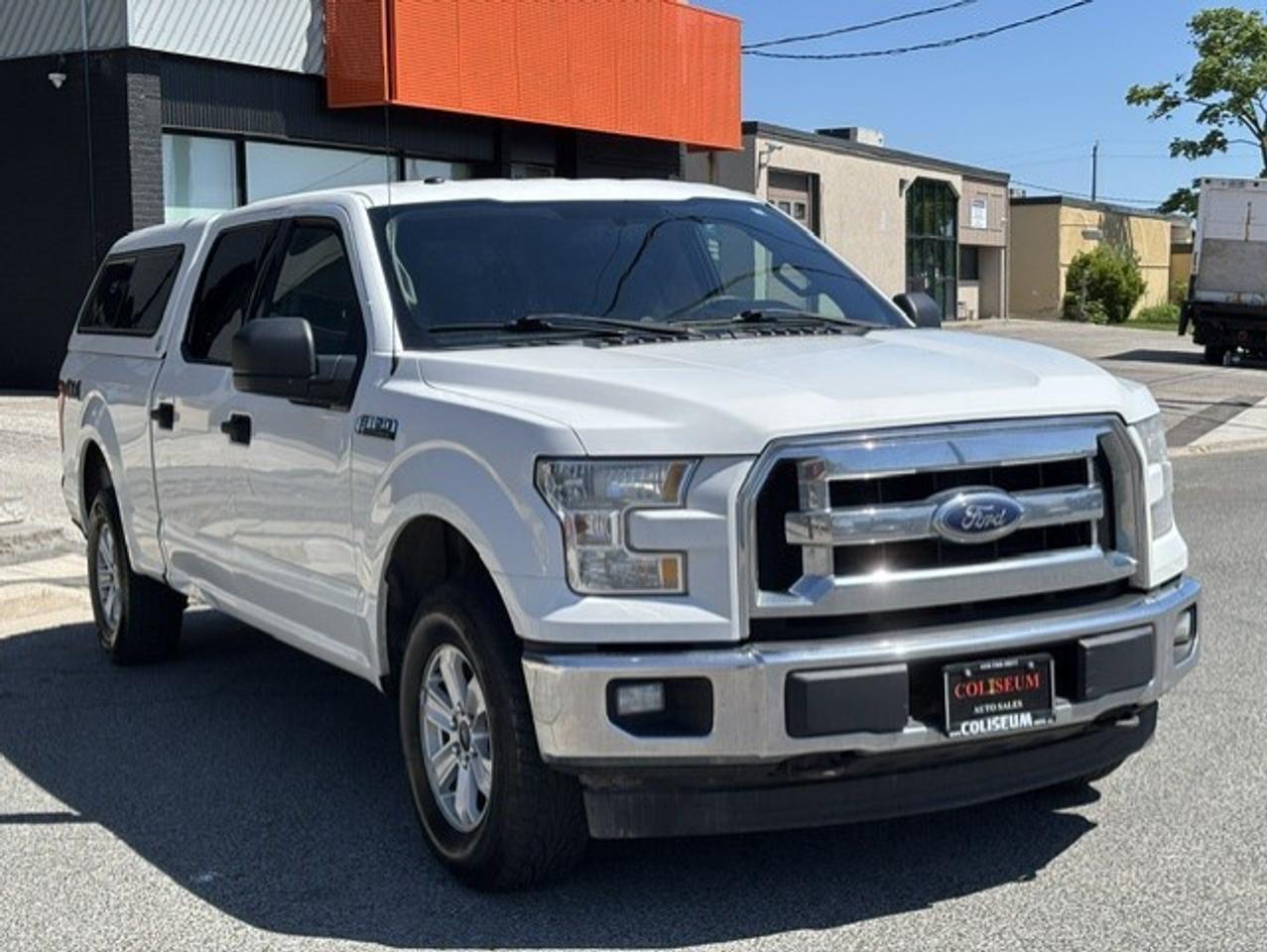 2017 Ford F-150 XLT 4WD SUPER CREW-CAMERA-CAP-NEW TIRES-CERTIFIED! Photo