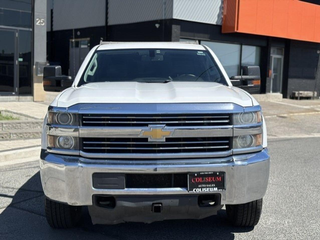 2015 Chevrolet SILVERADO 2500HD 4X4 **6.6L DURAMAX DIESEL-CREW CAB-SHORT BOX** Photo