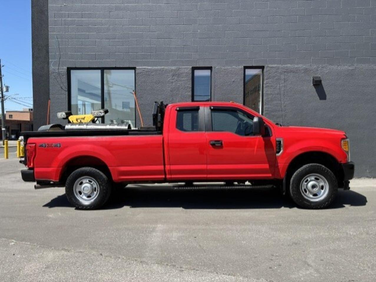 2017 Ford F-350 4WD **SNOW WAY V PLOW-SUPER CAB LONG BOX-1 OWNER** Photo