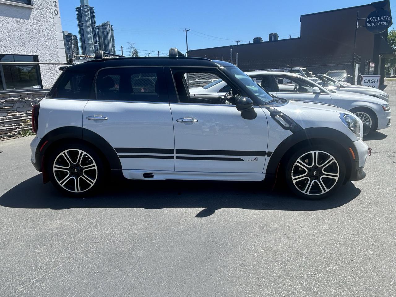 2015 MINI Cooper Countryman S - Photo #5