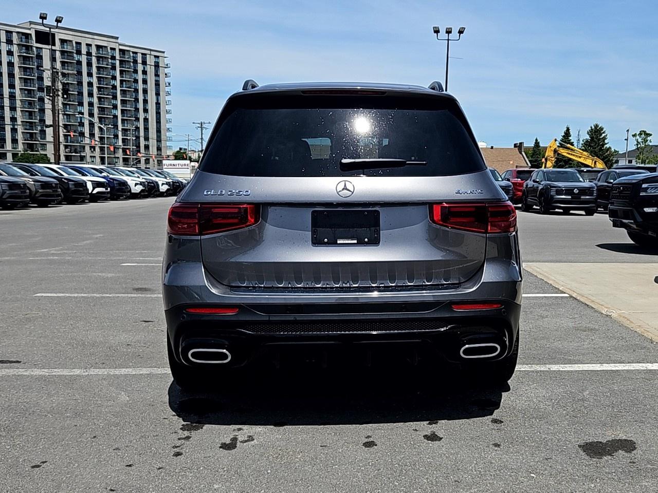 2025 Mercedes-Benz GLB GLB 250 4MATIC SUV Photo
