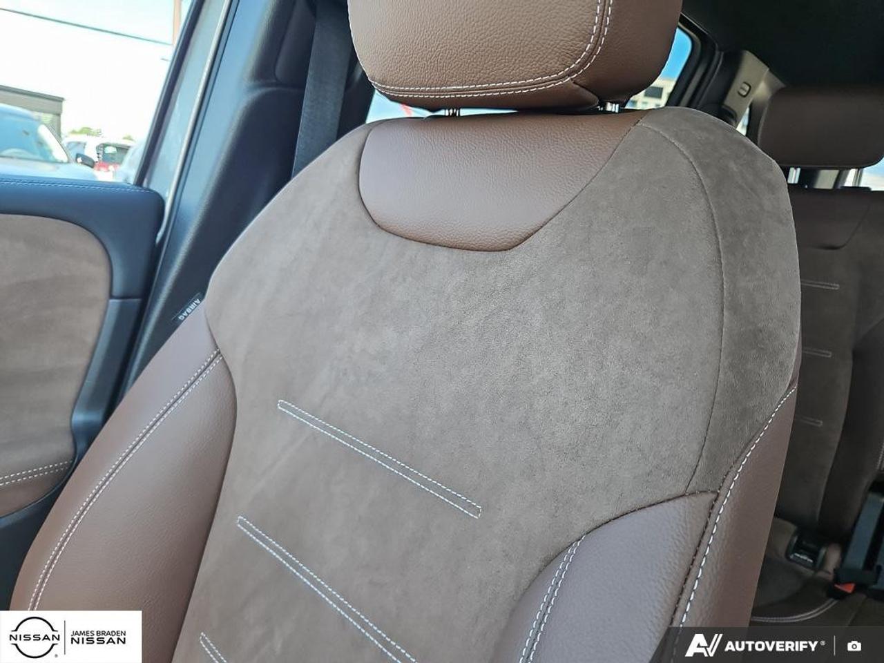 2025 Mercedes-Benz GLB GLB 250 4MATIC SUV Photo