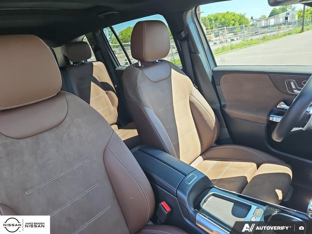 2025 Mercedes-Benz GLB GLB 250 4MATIC SUV Photo