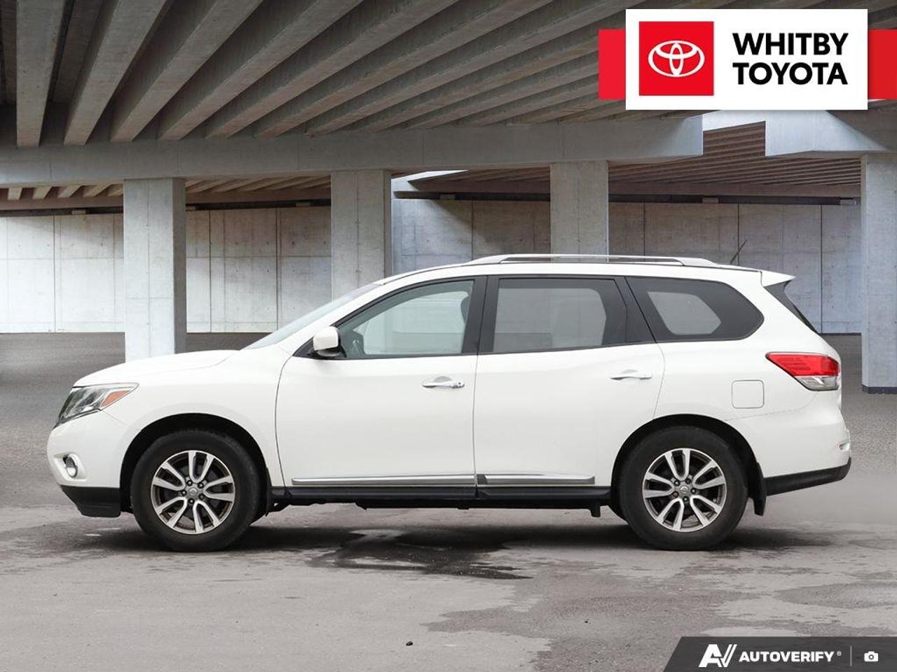 2014 Nissan Pathfinder S 3.5L Photo2
