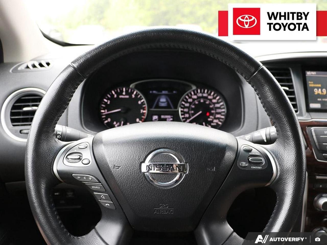 2014 Nissan Pathfinder S 3.5L Photo