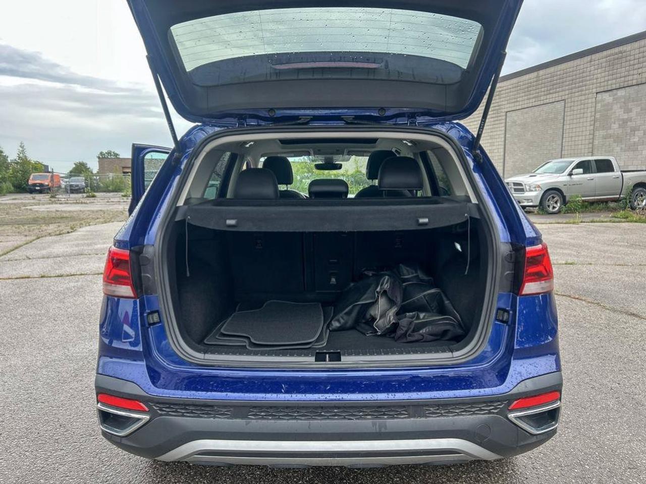2024 Volkswagen Taos Comfortline | Clean CarFax | VW Service History | Massive Sunroof | Heated Seats & Steering Wheel | Photo