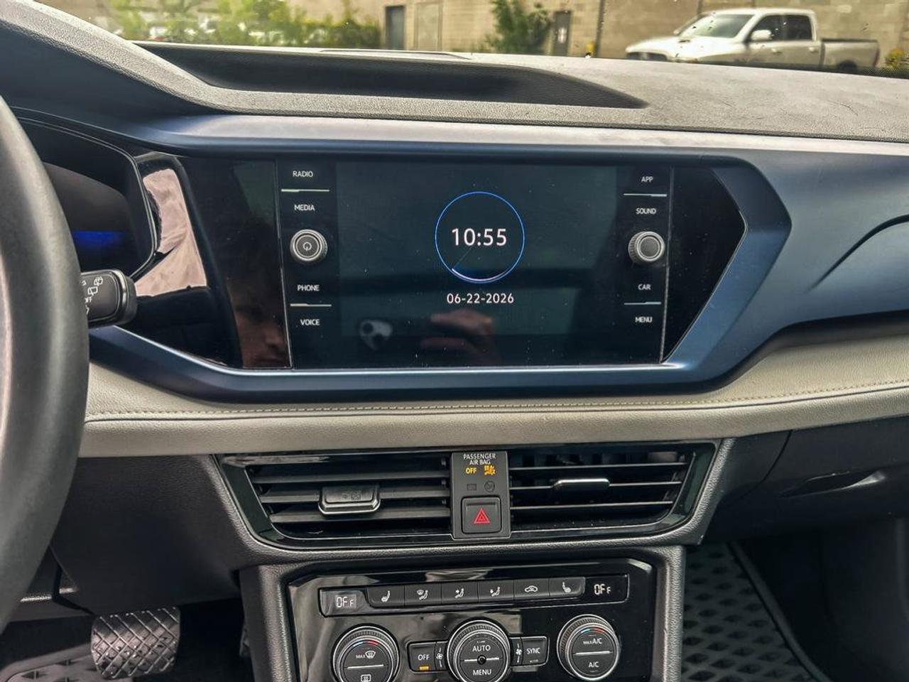 2024 Volkswagen Taos Comfortline | Clean CarFax | VW Service History | Massive Sunroof | Heated Seats & Steering Wheel | Photo