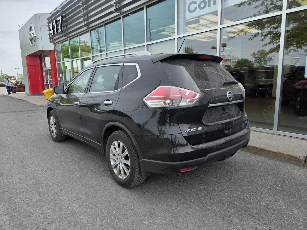 2014 Nissan Rogue SV | Divide N Hide Adjustable Floor |  Back-Up Camera | Bluetooth | Photo3