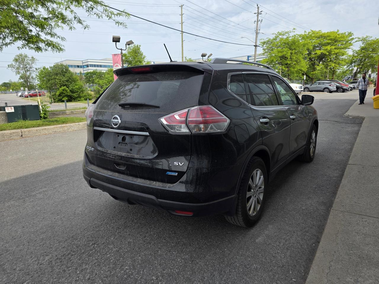 2014 Nissan Rogue SV | Divide N Hide Adjustable Floor |  Back-Up Camera | Bluetooth | Photo