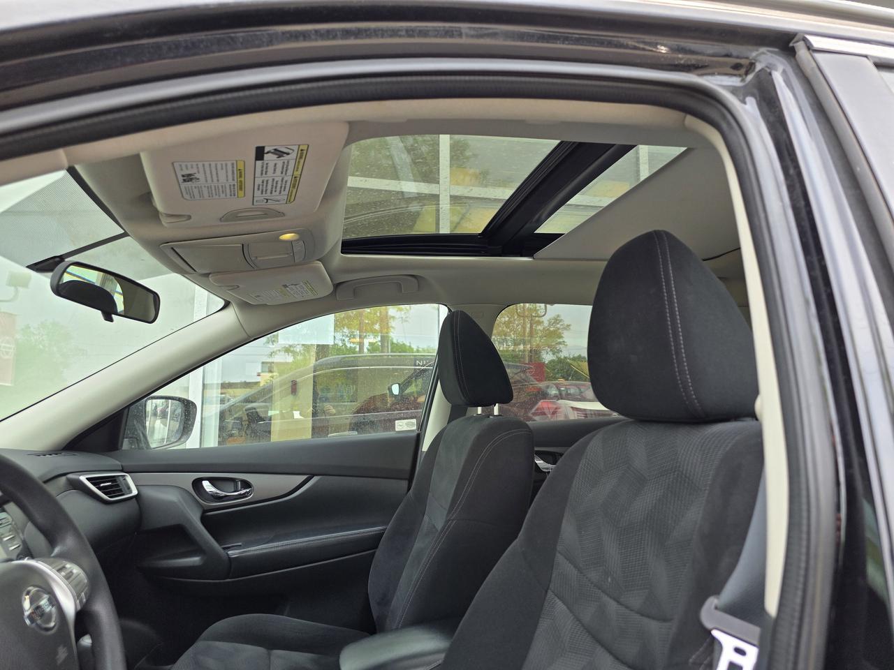 2014 Nissan Rogue SV | Divide N Hide Adjustable Floor |  Back-Up Camera | Bluetooth | Photo