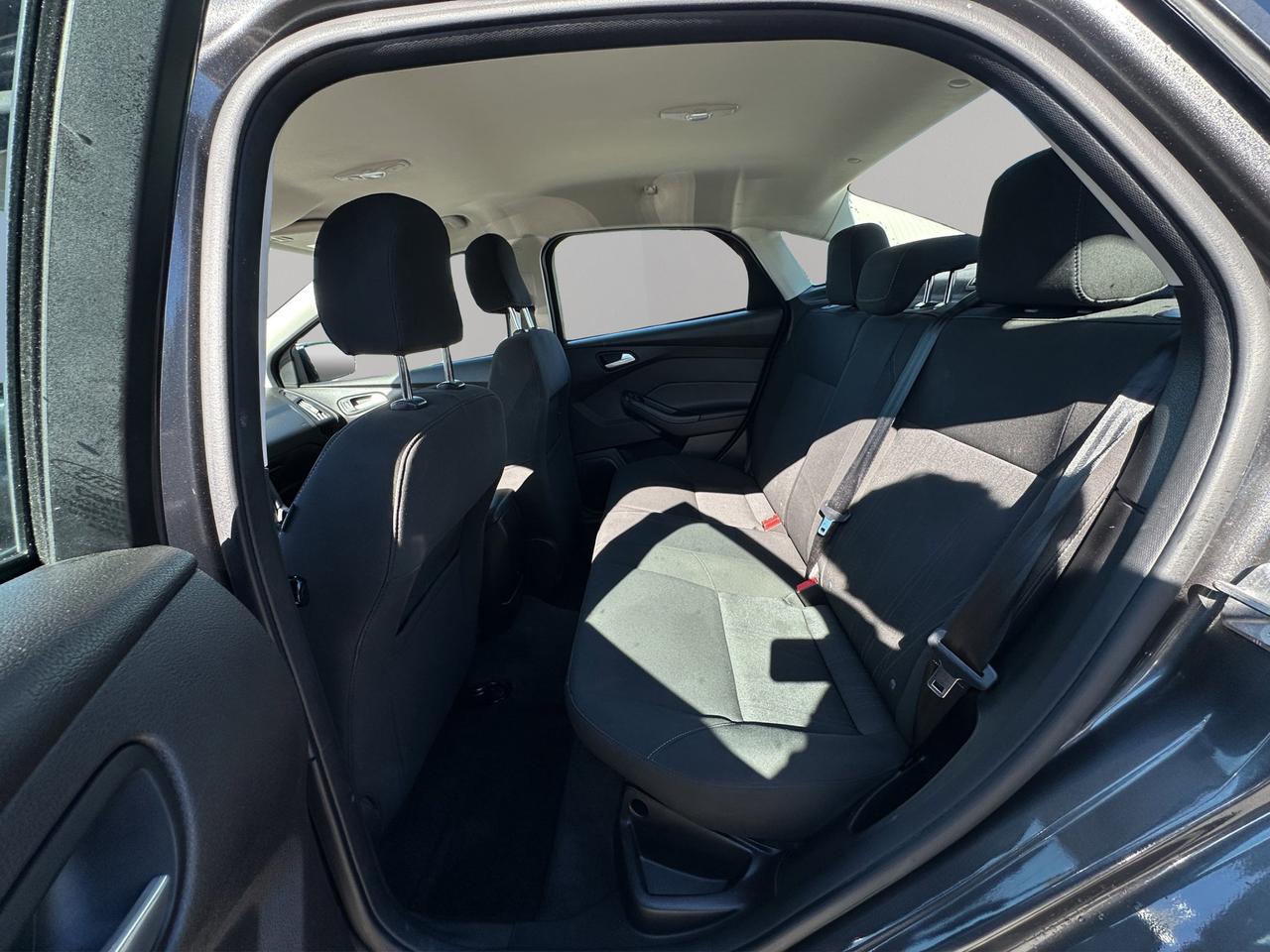 2015 Ford Focus SEL | Reverse Cam | Heated Seats Photo
