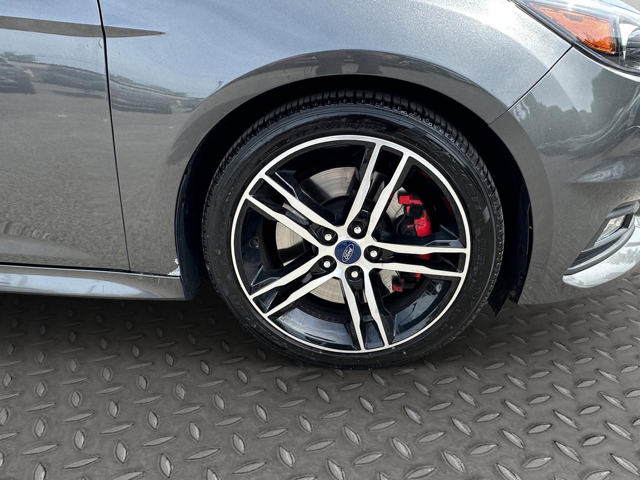 2018 Ford Focus ST | Reverse Cam | Heated Seats Photo