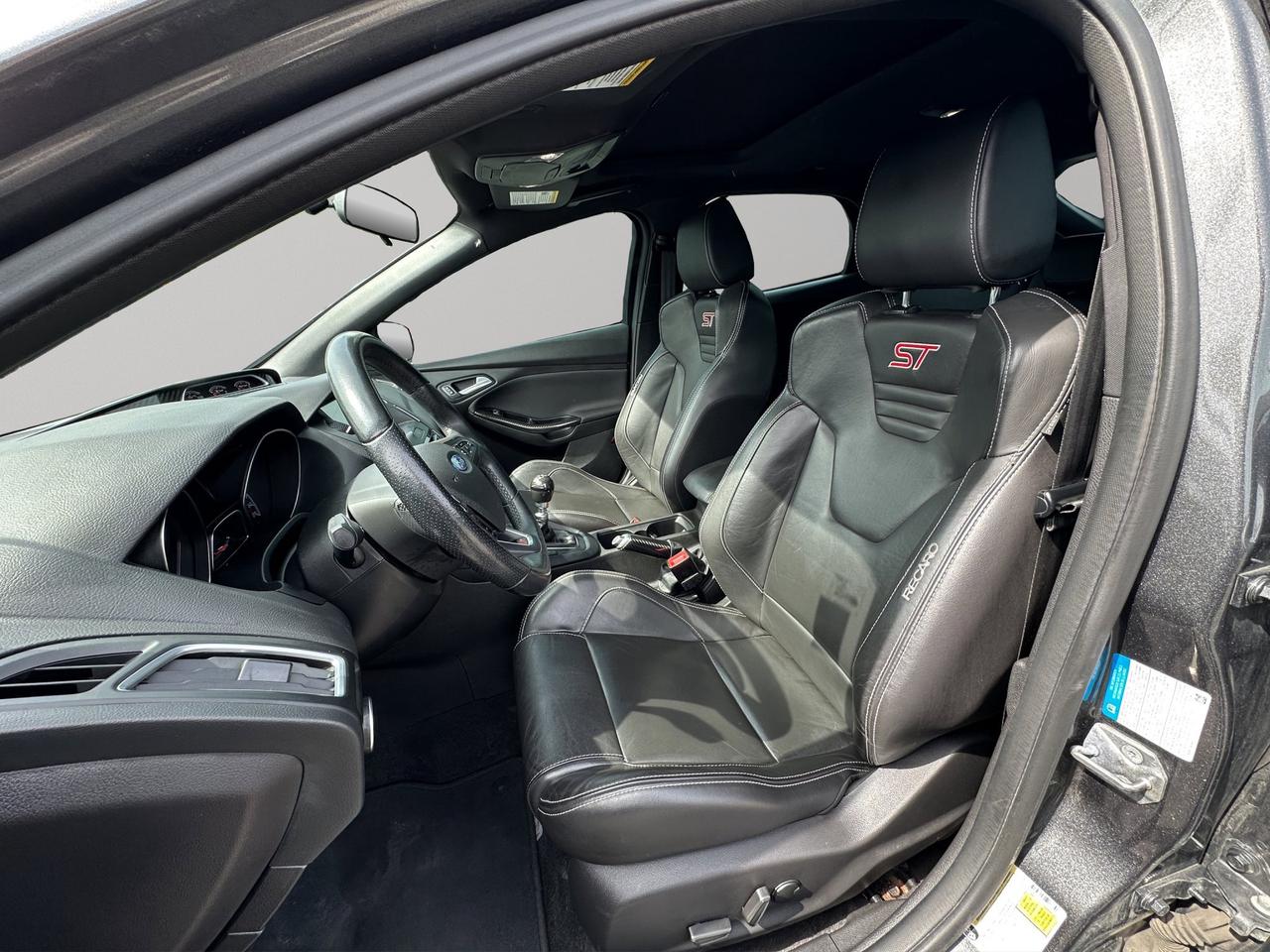 2018 Ford Focus ST | Reverse Cam | Heated Seats Photo