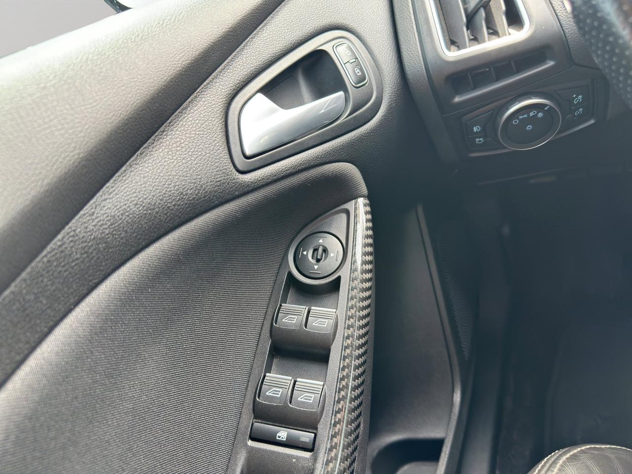2018 Ford Focus ST | Reverse Cam | Heated Seats Photo