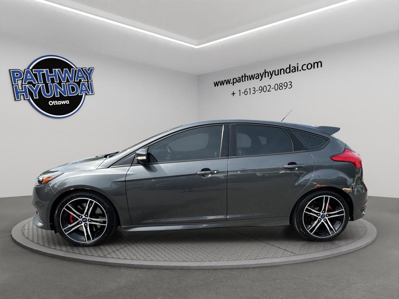 2018 Ford Focus ST | Reverse Cam | Heated Seats Photo