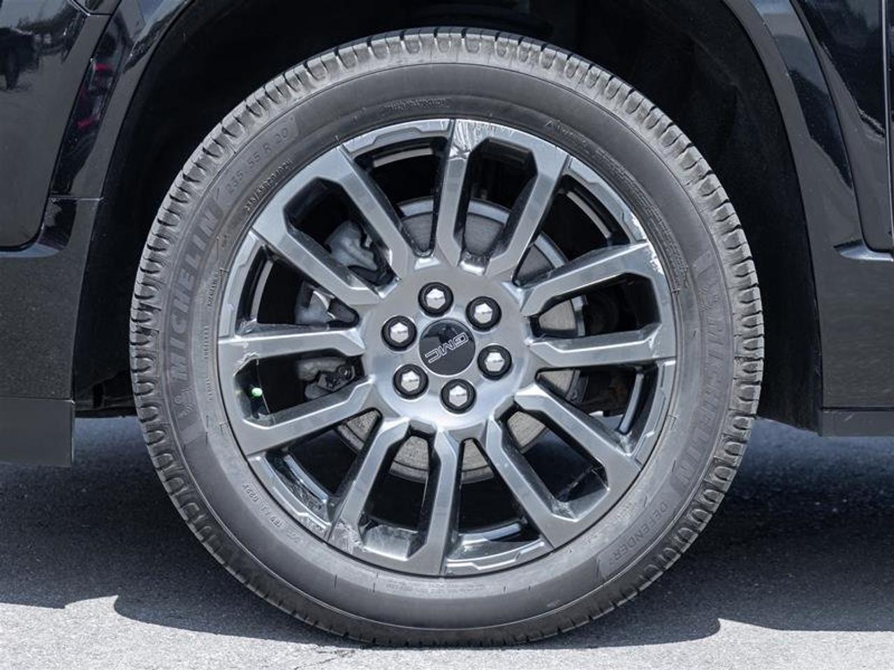 2022 GMC Acadia AWD DENALI Photo