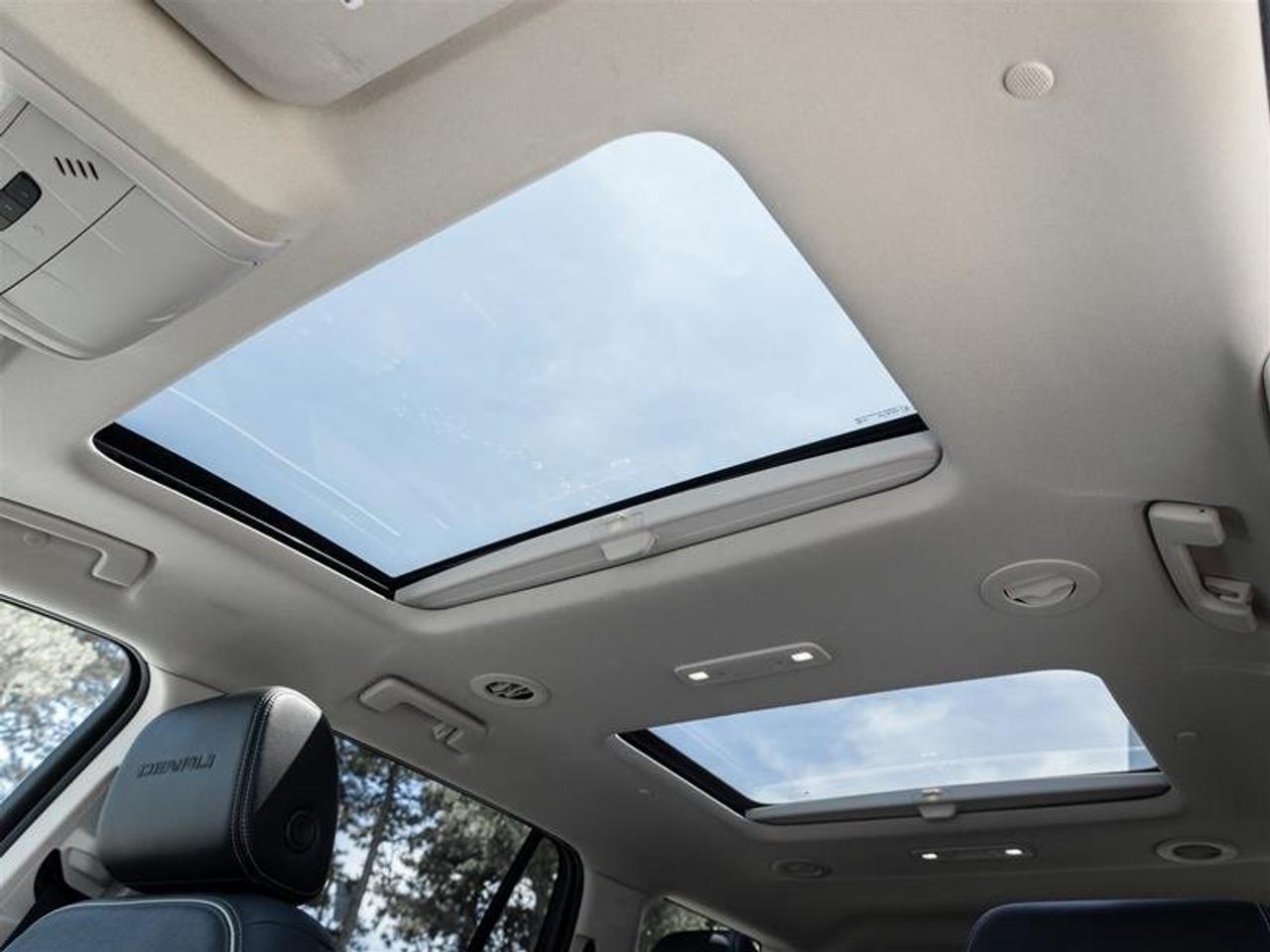 2022 GMC Acadia AWD DENALI Photo