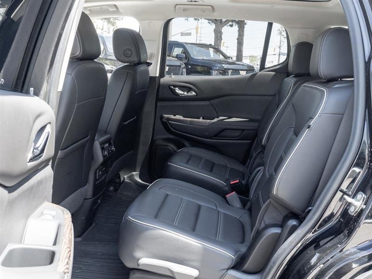 2022 GMC Acadia AWD DENALI Photo